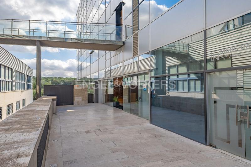 Foto b211c206-9741-4ed4-a774-b091592e16f0. Lloguer oficina a Eixample Sant Cugat del Vallès