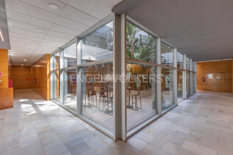 Foto ee36c8f7-de8b-4edc-8dd2-bed70cd73a37. Lloguer oficina a Eixample Sant Cugat del Vallès