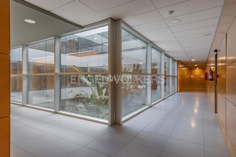 Foto 14967ce1-ad7a-4fba-9087-577b7c6e0bd0. Location bureau dans Eixample Sant Cugat del Vallès