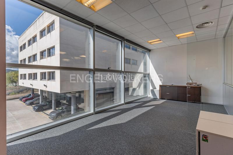 Foto 277defcd-3d9b-47d8-9a53-84205b9ea4c8. Location bureau dans Eixample Sant Cugat del Vallès