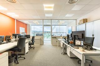 Location Bureau à Eixample. Alquiler despacho en edificio de oficinas de st cugat
