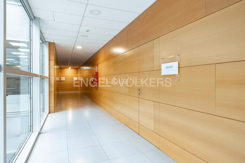 Foto 2c979794-4a38-4ad6-916b-c5ec49459b79. Rent office space in Eixample Sant Cugat del Vallès