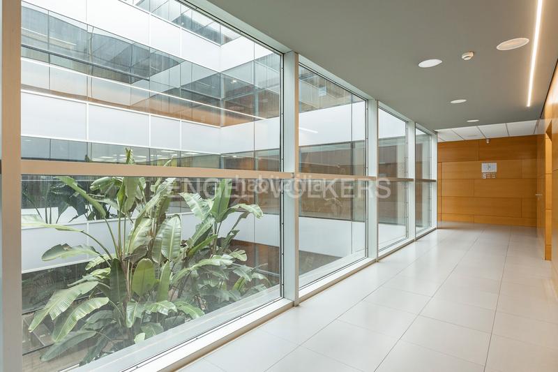 Foto a9f67c08-d14e-45c8-aedf-0b9871dac17b. Rent office space in Eixample Sant Cugat del Vallès