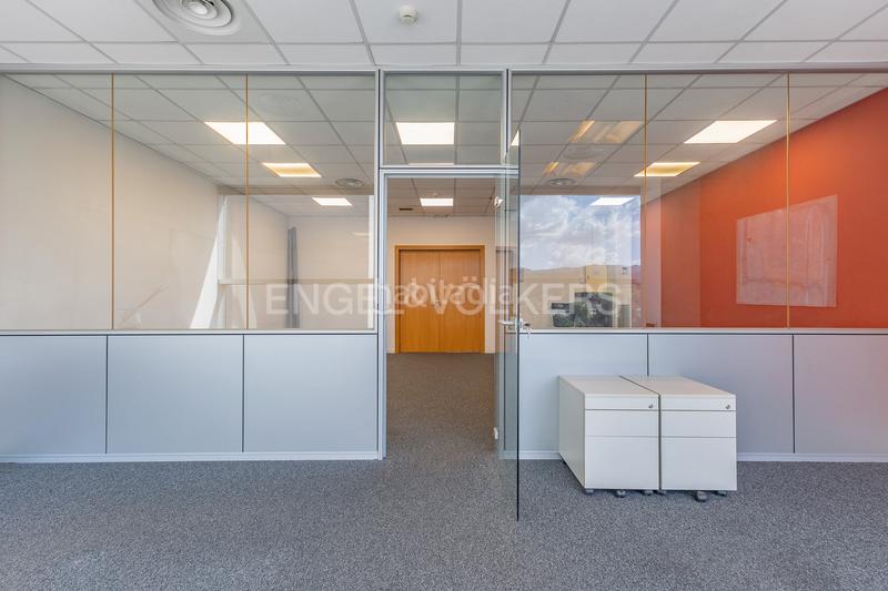 Foto fb48c249-8814-4f59-b8a0-0584f406d360. Rent office space in Eixample Sant Cugat del Vallès