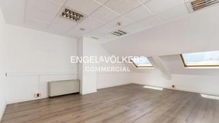 Rent Office space in L´Antiga Esquerra de l´Eixample. Oficina moderna en edificio reformado