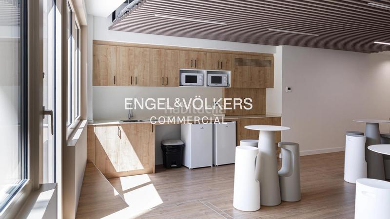 Foto 72f3fa2d-bb3d-4611-b5e8-7e0dfcdcaa14. Rent office space with parking in Dreta de l´Eixample Barcelona