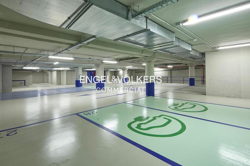 Foto 743f2d7e-c140-49b7-9825-7f3a9608f995. Rent office space with parking in Dreta de l´Eixample Barcelona