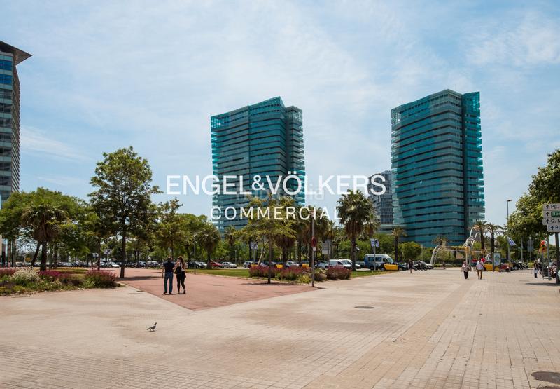 Foto 6a72bd43-d8bd-4141-8357-c9f71a46bd04. Lloguer nau industrial a El Parc i la Llacuna del Poblenou Barcelona