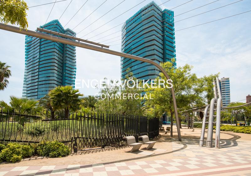 Foto e7c45e36-1463-4e0d-a385-c727e3697cfc. Location bâtiment à usage industriel dans El Parc i la Llacuna del Poblenou Barcelona