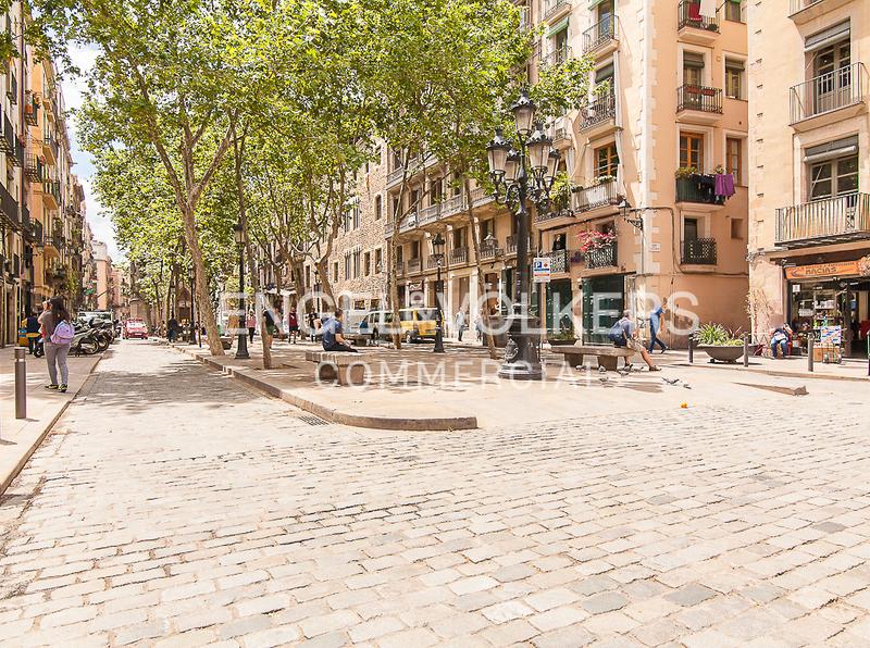 Foto 0e74bc86-fb2a-45c5-a07a-b3df9706a7e5. Lloguer local comercial amb calefacció a St. Pere - Sta. Caterina - El Born Barcelona