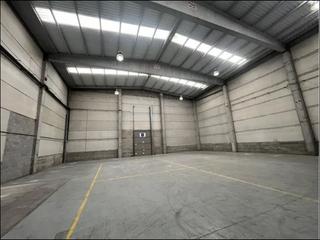 Nau industrial a Centre-Can Nadal