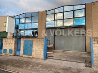 Affitto Capannone industriale in Zona Industrial. Nave industrial de uso comercial
