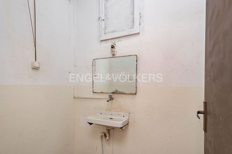 Foto 0997291c-c00c-469b-b51c-cb33e048353a. Geschäftsraum in Sant Joan-TV3 Sant Joan Despí