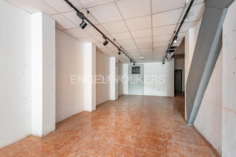 Foto f9aa1d83-67e1-4ead-8059-9e1be4fc6190. Geschäftsraum in Sant Joan-TV3 Sant Joan Despí