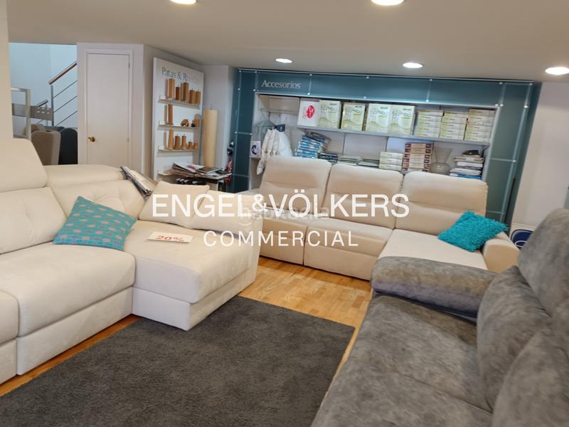 Foto 6f24adee-da9f-4890-86de-5e087b4cc42b. Affitto locale commerciale in Centrevila Vilanova i la Geltrú