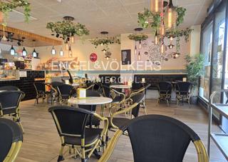 Miete Geschäftsraum in Centre. Traspaso de cafetería en pleno funcionamiento