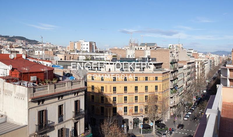 Foto 9c6063b2-081b-46a2-82e3-18bea440d062. Alquiler oficina  con terraza junto paseo de gracia en Barcelona