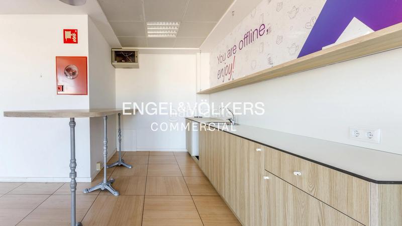 Foto 474acdbb-5eaa-4c04-95da-2ab0512e2cd8. Lloguer oficina a Dreta de l´Eixample Barcelona