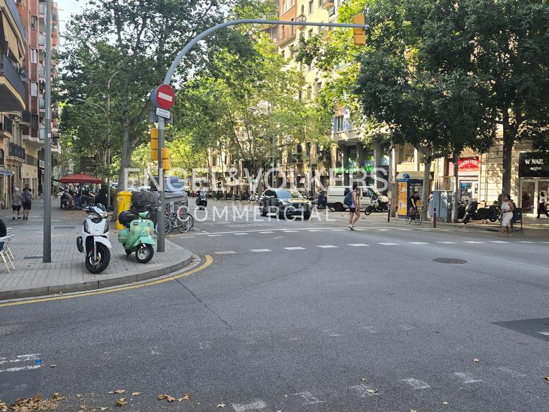 Foto c7e13db5-f4a1-445c-aa93-84eebce69f83. Affitto locale commerciale in La Nova Esquerra de l´Eixample Barcelona