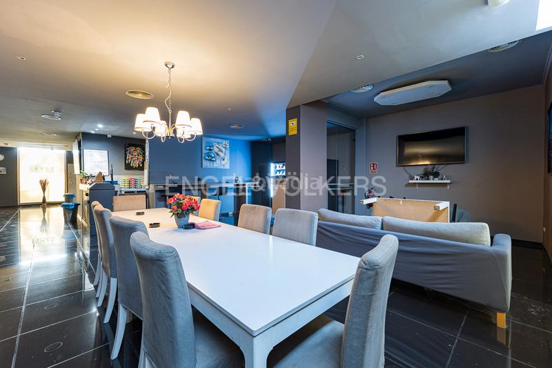 Foto 0776beb2-eb5f-4c79-9788-6755fe4705d2. Local comercial a La Vila Olímpica del Poblenou Barcelona