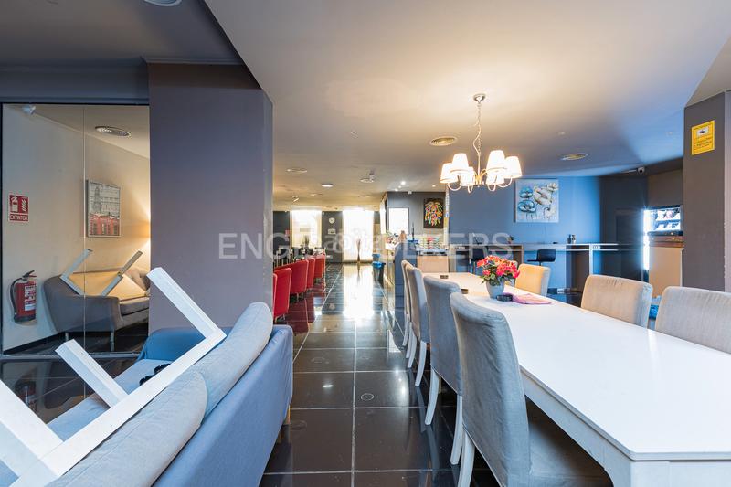 Foto 2ebf4270-82b5-43c8-8853-2f3d2689b53e. Local comercial a La Vila Olímpica del Poblenou Barcelona