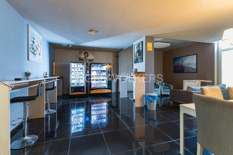 Foto 8e4e3708-c130-4b53-8482-343b78b9e6bf. Local comercial a La Vila Olímpica del Poblenou Barcelona