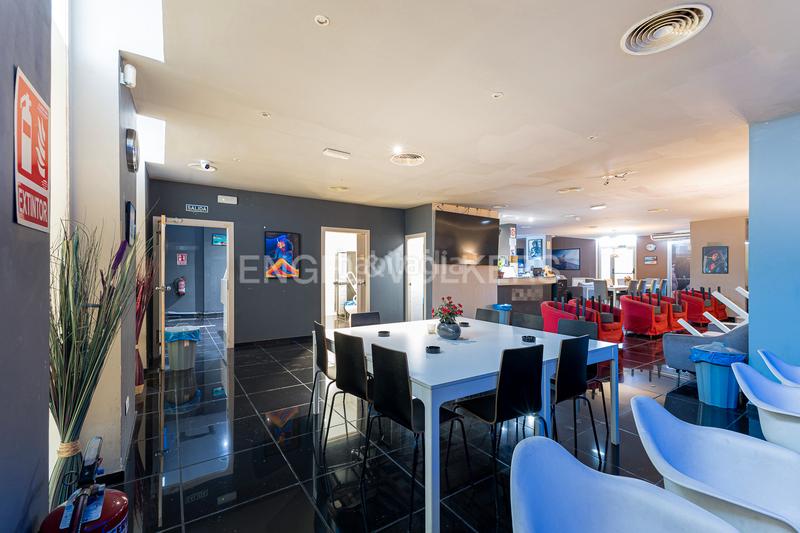 Foto 95696edd-385b-44db-ada8-07555227d946. Local comercial a La Vila Olímpica del Poblenou Barcelona