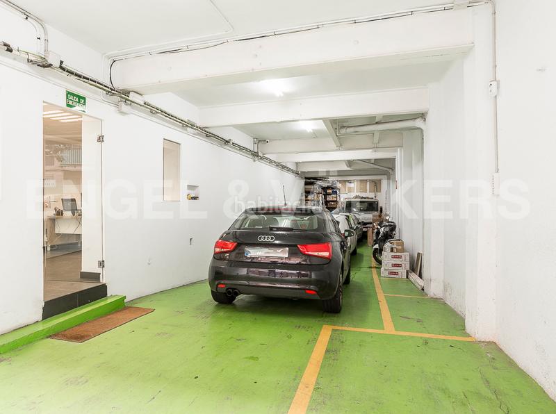Foto d45f586d-45da-4c92-838f-7c0cb4834670. Alquiler oficina practico localoficina con parking y almacén en Barcelona
