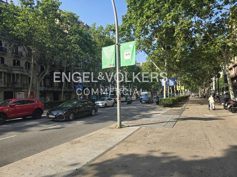 Foto 8a54b465-426d-473b-8aff-9e53a3876b94. Rent business premise in Horta Barcelona