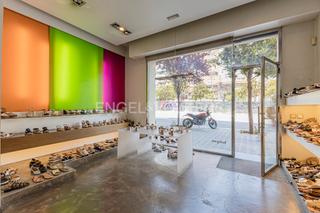 Lloguer Local Comercial a Sant Gervasi - Galvany. Local con salida de humos sin traspaso en gal.la placidia galban