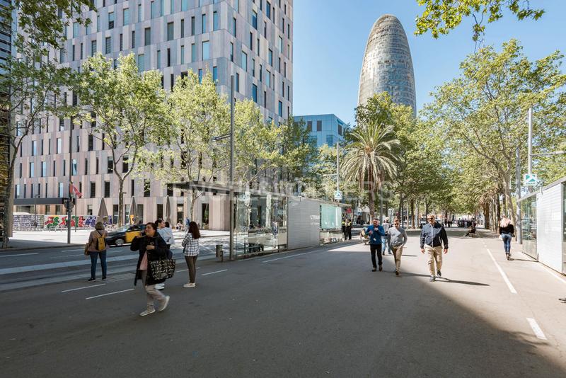 Foto e2608e2f-6470-416a-b215-963bea34317f. Edifici a La Nova Esquerra de l´Eixample Barcelona