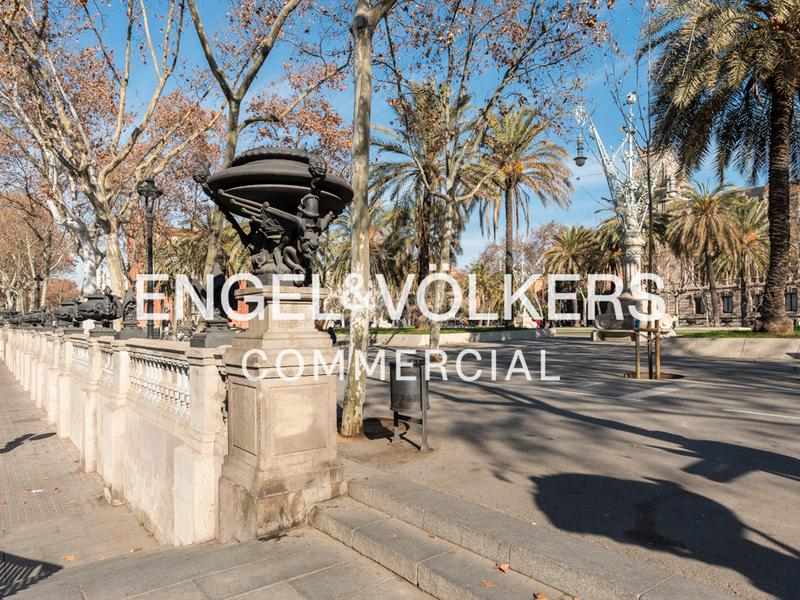 Foto b39ec02f-c761-400f-96cb-9530c7d68633. Local commercial dans El Clot Barcelona