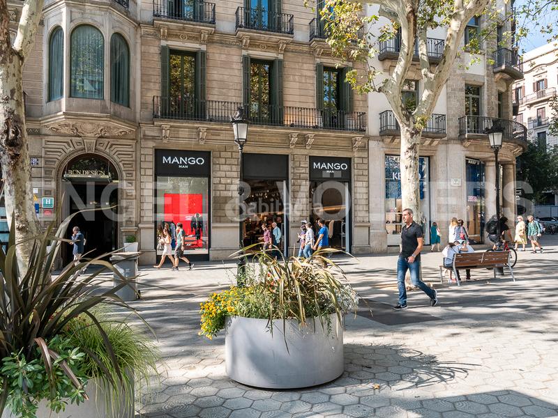 Foto f3ae8ba2-75e4-4eda-bc64-10879ee788fd. Local commercial dans El Clot Barcelona