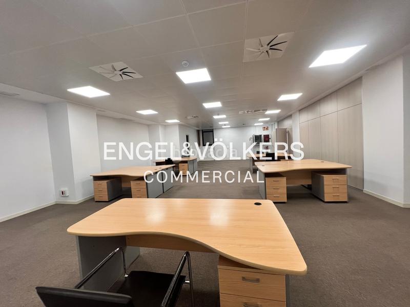 Foto 7dffb9d8-83a9-4409-a80f-528c8e1866eb. Affitto ufficio in El Gall Esplugues de Llobregat