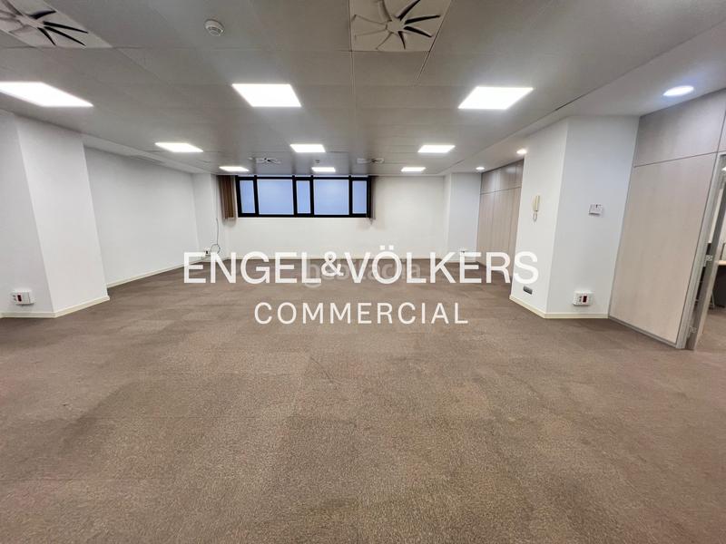 Foto 2ac2ba2e-b106-40bb-bd85-8bf604533684. Miete büro in El Gall Esplugues de Llobregat
