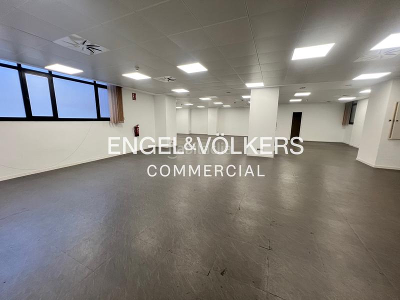 Foto cd7fbb83-cc84-4e1c-bda8-9504daa02524. Miete büro in El Gall Esplugues de Llobregat