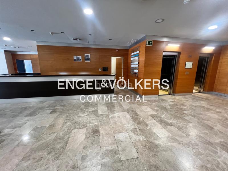 Foto ce91edd3-6f6a-4a9c-bb4a-552d55846426. Miete büro in El Gall Esplugues de Llobregat