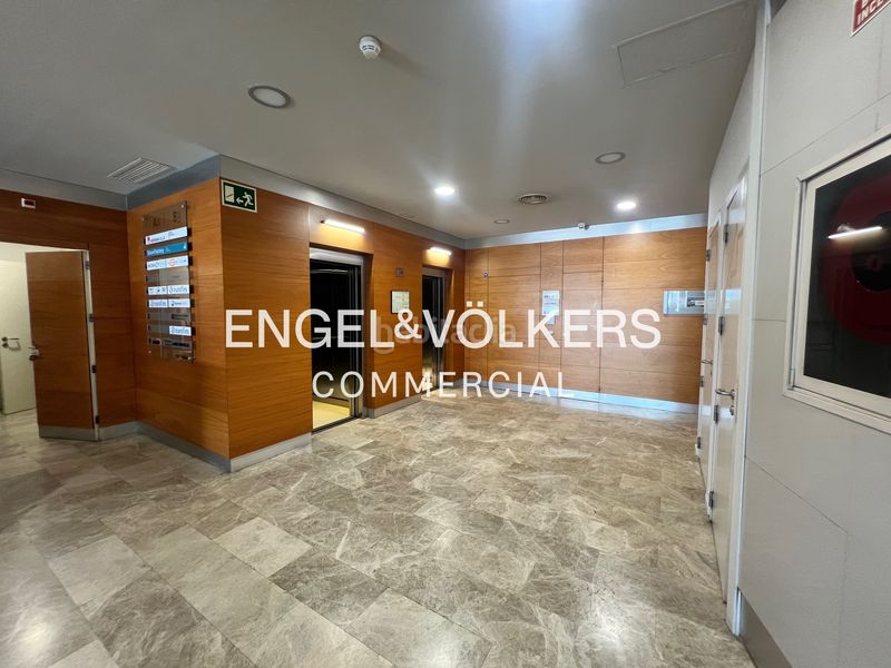 Foto 0eafd1a9-60fe-45a2-9488-c18e45fb3ae3. Rent office space in El Gall Esplugues de Llobregat