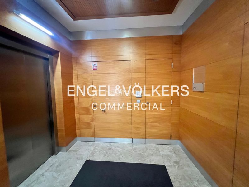Foto 24b590d1-46e4-4a4b-a3d5-2e3ed61b656b. Rent office space in El Gall Esplugues de Llobregat