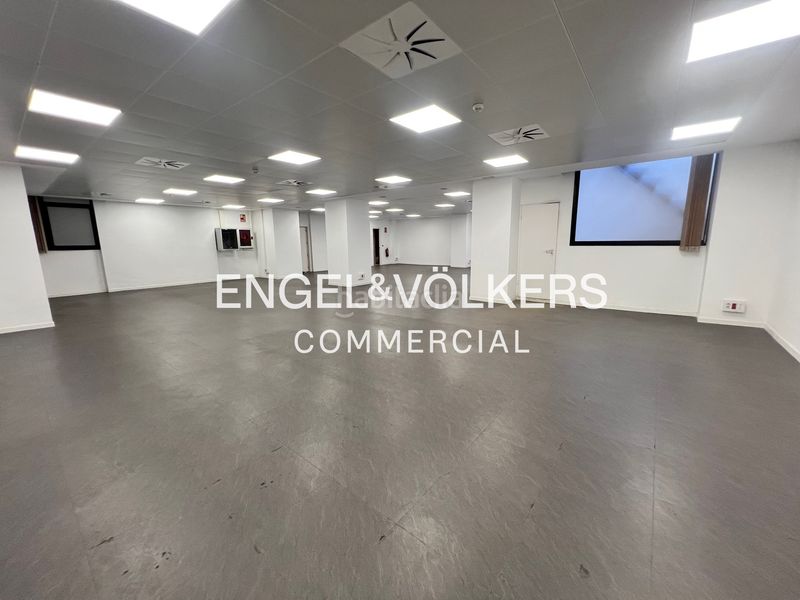 Foto 3c122685-005e-4c72-8d2e-682310f07dca. Rent office space in El Gall Esplugues de Llobregat