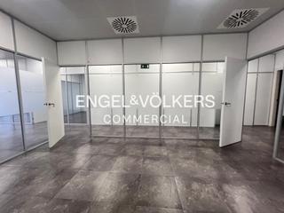 Lloguer Oficina a El Gall. Oficina muy bien ubicada en esplugues