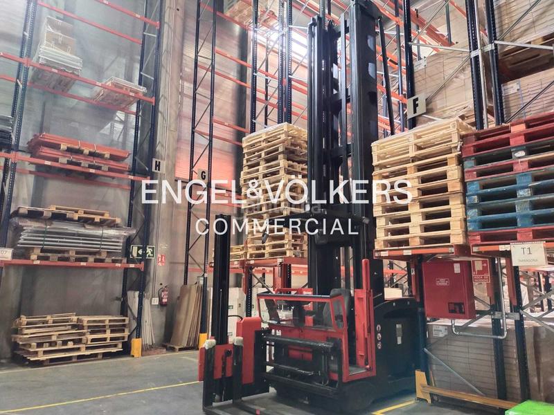 Foto 28accdaf-6e6f-49f7-9627-e9379e5d8f15. Affitto capannone industriale in Santa Perpètua de Mogoda