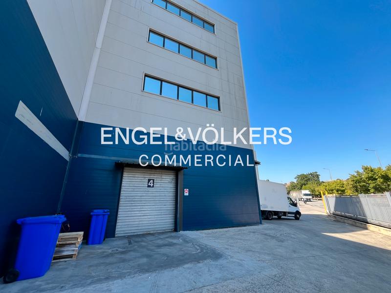 Foto 30ec6c4b-2dc1-4c2e-867b-421ba7812400. Affitto capannone industriale in Santa Perpètua de Mogoda