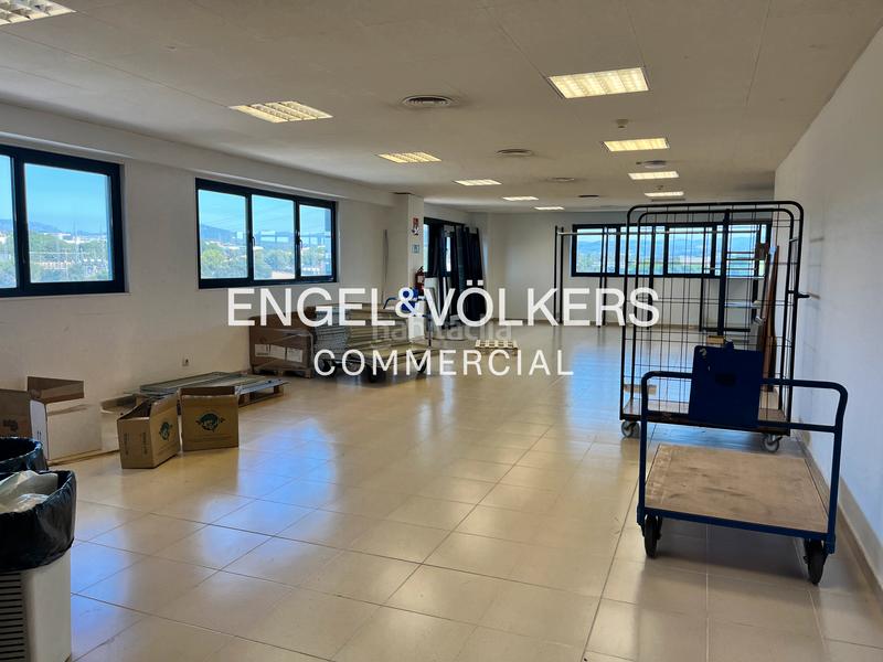 Foto 37ee6a54-8710-4e0c-b4f2-35aedc1c1b38. Affitto capannone industriale in Santa Perpètua de Mogoda