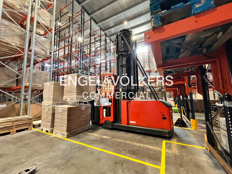 Foto 8e32d304-0183-4b98-a369-fb499fb8b5ec. Affitto capannone industriale in Santa Perpètua de Mogoda