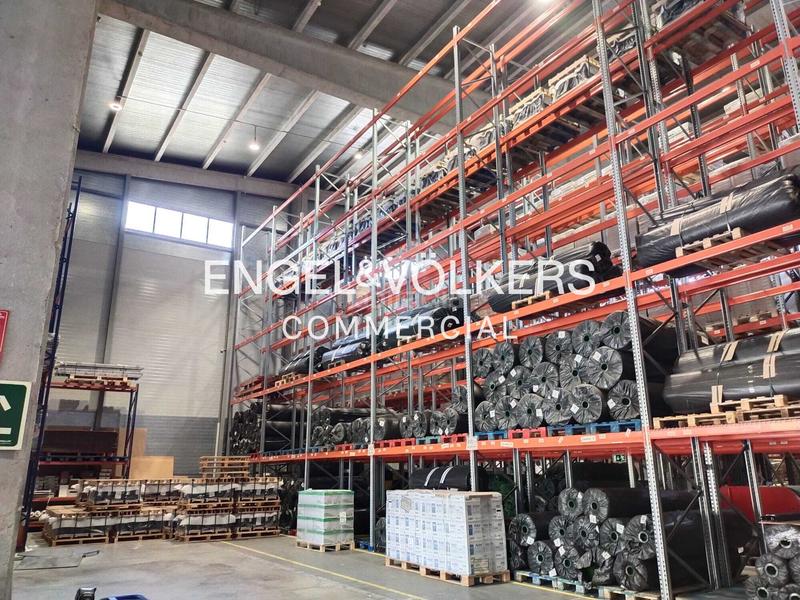 Foto d13fb047-5a3a-46cd-9380-74f9666e4d18. Affitto capannone industriale in Santa Perpètua de Mogoda