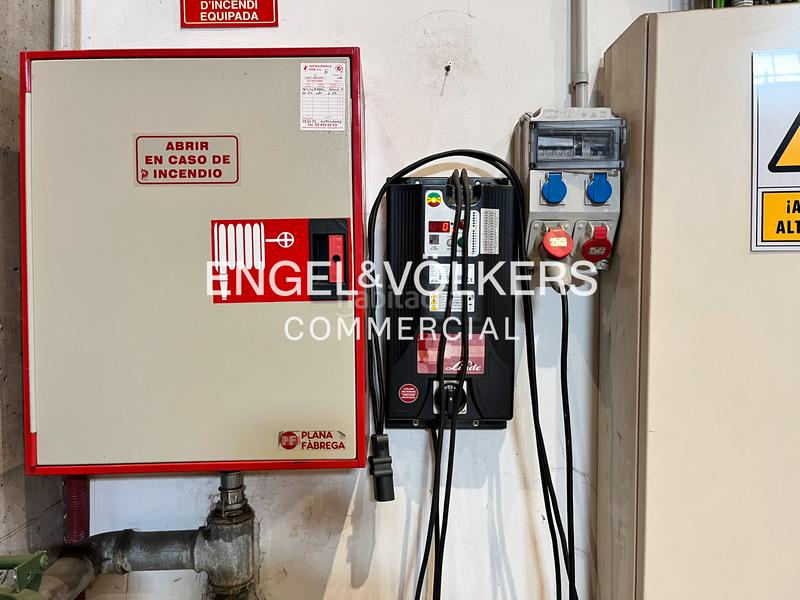 Foto ebeb7a26-f8db-4ec0-801c-aaa010683e1f. Affitto capannone industriale in Santa Perpètua de Mogoda