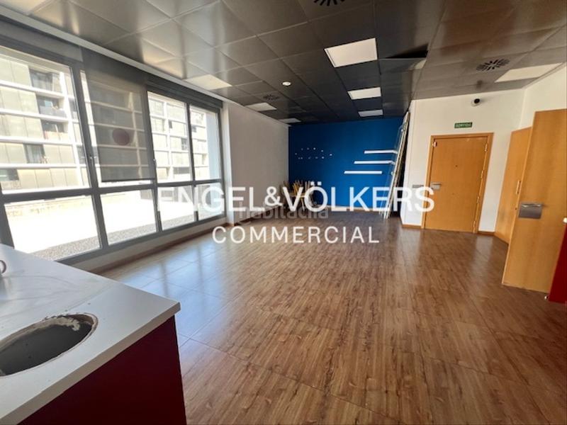 Foto 956dec18-d638-4954-a274-4a9556269b32. Miete büro in Sant Joan-TV3 Sant Joan Despí