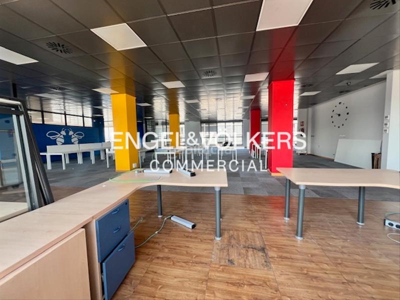 Foto 1d62e69a-a3e0-42fe-b93c-ea60a9803569. Rent office space in Sant Joan-TV3 Sant Joan Despí