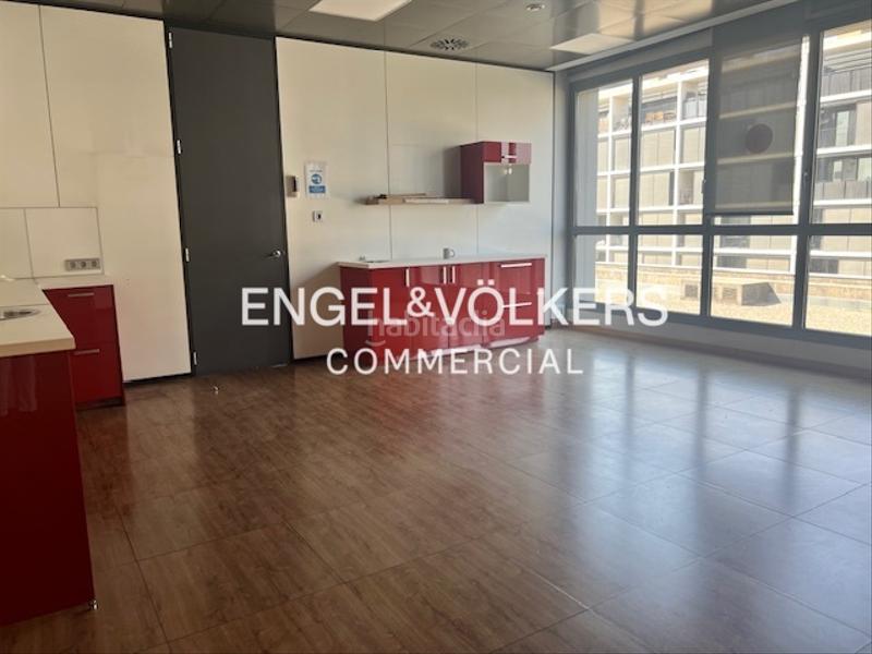 Foto 6d9c43fd-c22e-4b43-8a36-72c9a182b302. Rent office space in Sant Joan-TV3 Sant Joan Despí